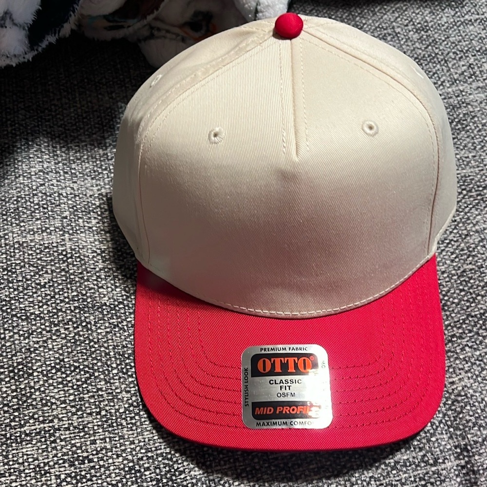 NWOT OTTO Red and Cream Two-Toned Hat